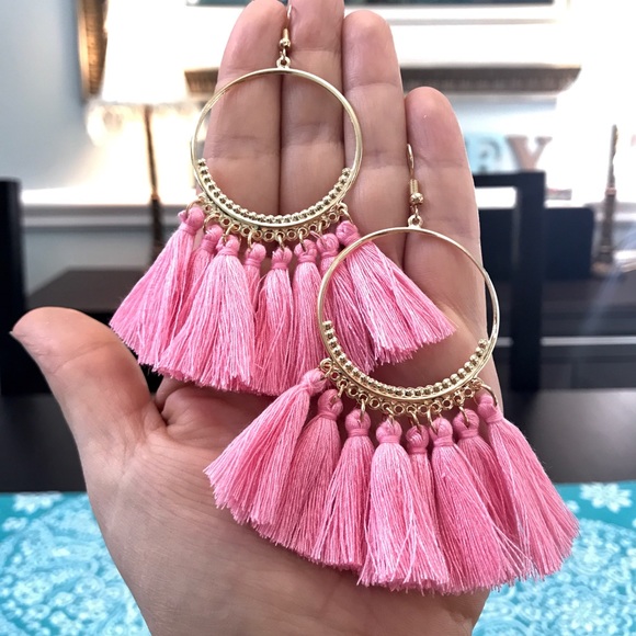 NEW!๐๐๐PINK!๐TASSEL HOOPS!๐๐๐SO BEAUTIFUL! - Picture 6 of 8